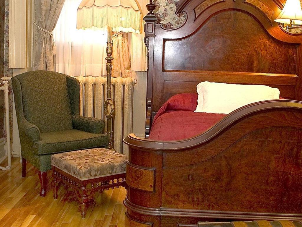 Halifax Waverley Inn Экстерьер фото