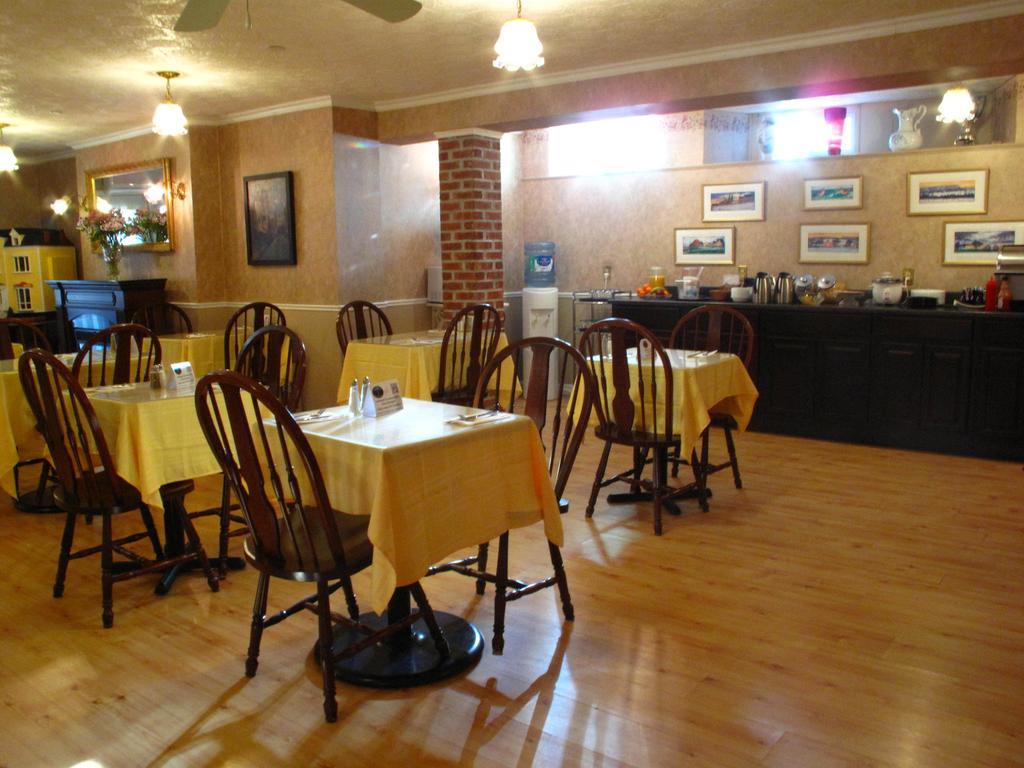 Halifax Waverley Inn Экстерьер фото